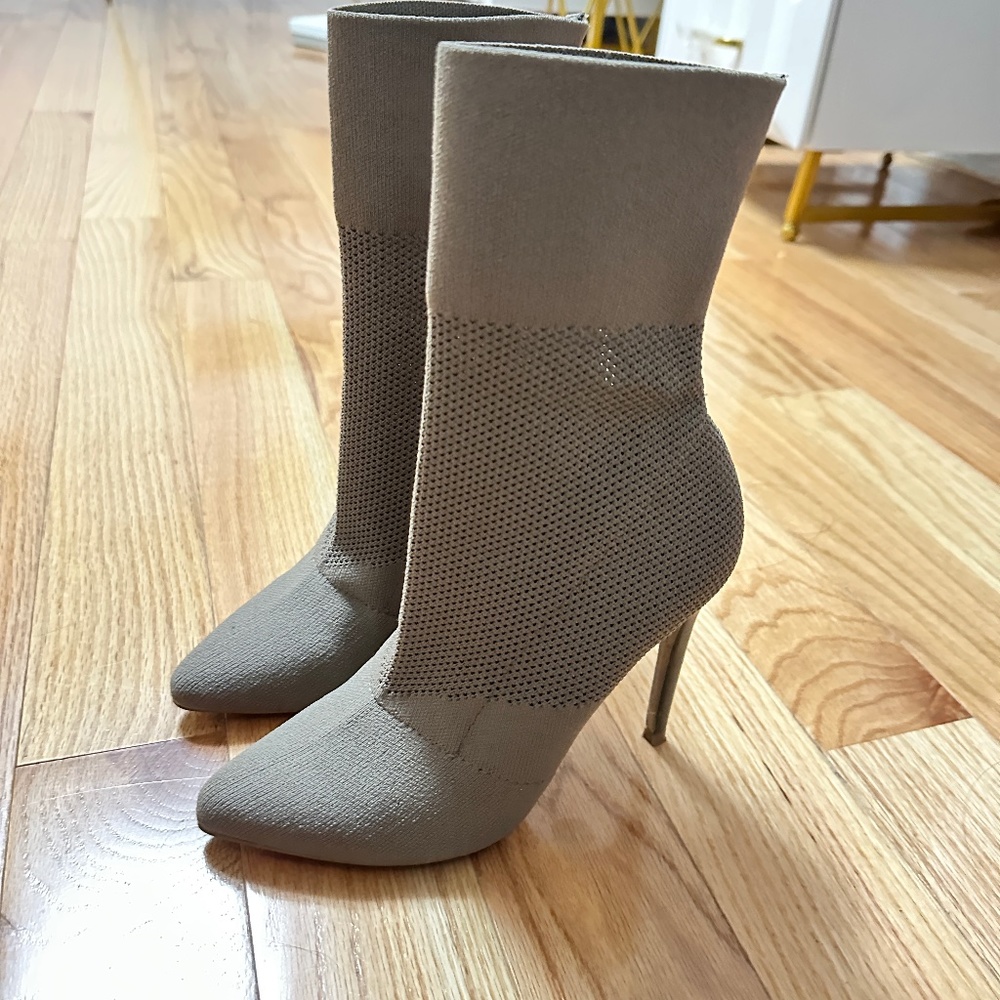 Taupe Steve Madden booties